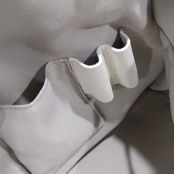 Samantha Thavasa Off-White Leather Tote Shoulder Bag – Magnetic Snap Handbag - Picture 13 of 16